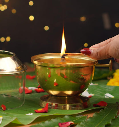 Agar Jyot Bujh Gayi… To Kripa Bhi Tham Jaayegi — Premium Brass Akhand Diya